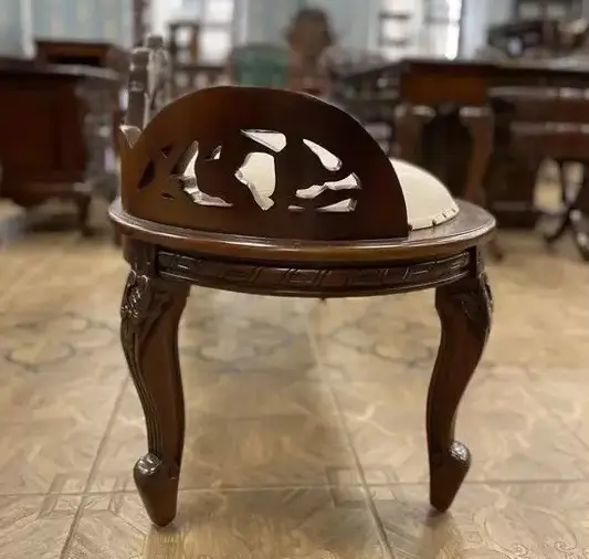 Скамья резная  